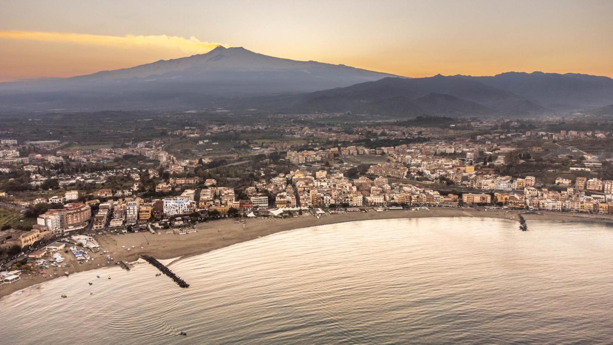 Camurria Apartments Giardini Naxos Exteriér fotografie